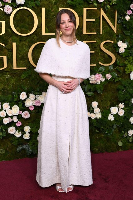 kaleycuoco_82ndannualgoldenglobeawards_20250105_006.jpg