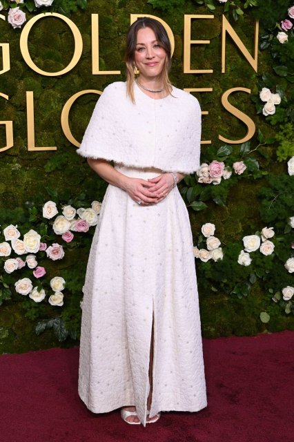kaleycuoco_82ndannualgoldenglobeawards_20250105_007.jpg